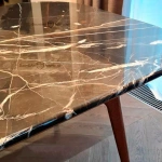 Мрамор Calacatta Black — выразительный рисунок с контрастными прожилками на столешнице