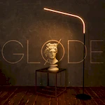 Современный LED торшер JoyLumen в интерьере ресторана для создания акцентного освещения