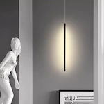 Светильник SimpLumen UP с вертикальными линиями на тёмно-сером фоне