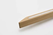 Равномерный тёплый свет 3000K от интегрированной LED ленты в люстре Twig Wood