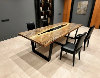 Стол переговорный длиной 190 см с металлическими ножками в современном интерьере переговорной комнаты