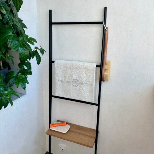 Утонченный стеллаж лесенка для полотенец в ванную комнату