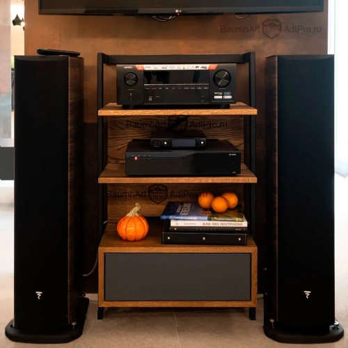 Подвесная консоль под ТВ и игровые приставки из цельноламельного дуба по индивидуальным размерам