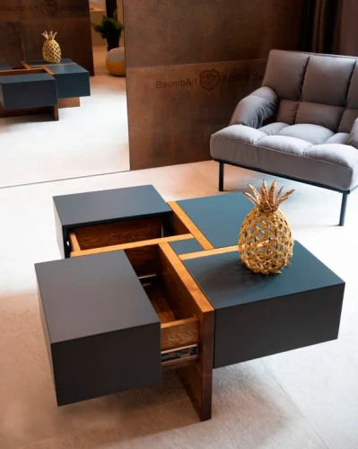 Уникальный журнальный стол-трансформер столешница, которого разделена на четыре раздвигающихся сегмента