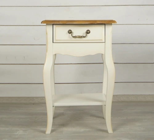 Заказанный у нас эксклюзивный прикроватная тумбочка с одним ящиком "Leontina" цвет слоновая кость позволит добавить изюминку в интерьер помещения, создать атмосферу свежести и домашнего уюта. Каталог мебели из России - AdtPro. Id-2