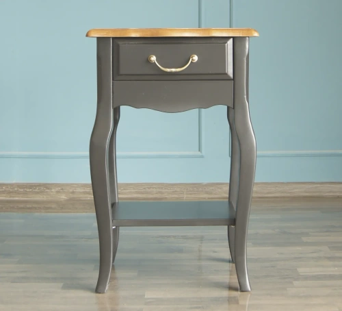 Изготовленная нами мебель на заказ - прикроватная тумбочка с одним ящиком "Leontina black" цвет черный несомненно станет предметом интеьера, на который невозможно будет необратить внимание. Каталог мебели из России - AdtPro. Id-1