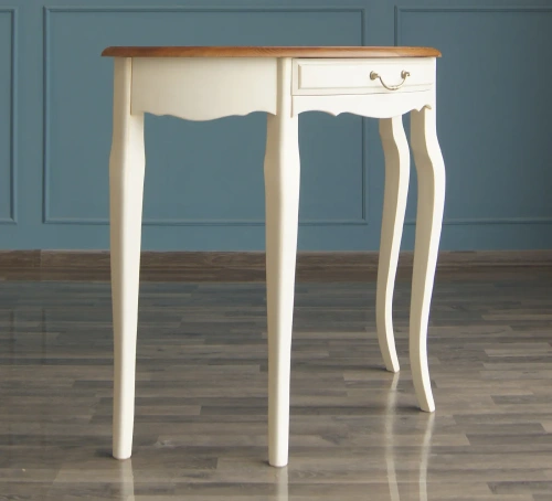 Изготовленная нами мебель на заказ - слоновая кость туалетный столик "Leontina" цвет слоновая кость несомненно станет предметом интеьера, на который невозможно будет необратить внимание. Каталог мебели из России - AdtPro. Id-1