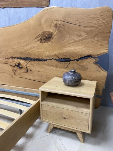 1013-1252-2774-avtorskaya-krovat-dvuspalnaya-iz-massiva-duba