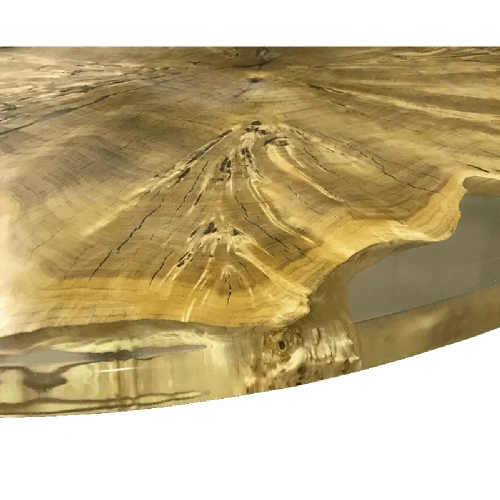  Крупный план фактуры дерева столешницы из прозрачной эпоксидной смолы