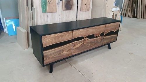 Черная тумба под тв с фасадом из слэба rарагача с эпоксидной смолой 1013-1252-a9041 