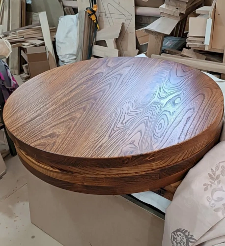 Круглая столешница для  обеденного стола для кафе