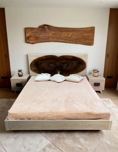 1252-276-krovat-dvuspalnaya-s-unikalnym-izgolovem-iz-massiv-21