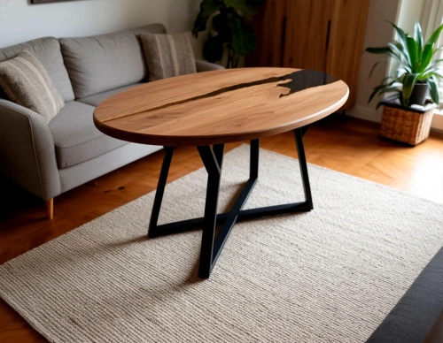 Стол из массива и эпоксидки в светлой гостиной в скандинавском стиле