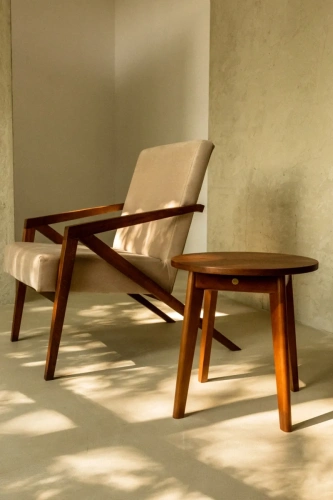Кресло идеально сочетается с кофейным столиком