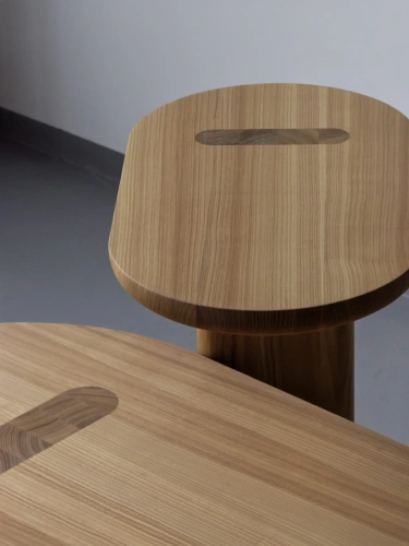 Два стола из коллекции Друг вместе, создающие гибкую зону отдыха в гостиной