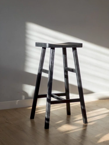 Барный табурет Цукуба  в японском стиле из массива дерева. Черный