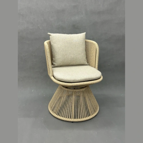 Плетёная садовая мебель кресло из ротанга с высокой спинкой и подушкой Бакара