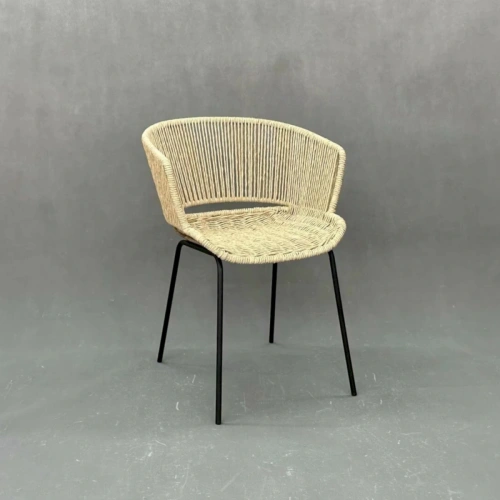 Эргономичное садовое кресло искусственный ротанг бежевое Луи, демонстрация профиля сидения