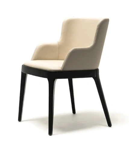 Дизайнерское полукресло из натурального дерева Gustav с черными ножками