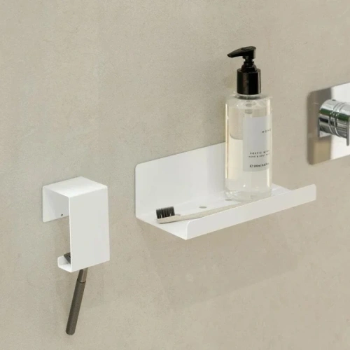 белая металлическая полка MyOry Base с отверстиями для слива воды в ванную