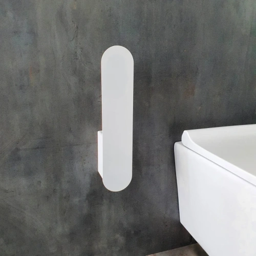 Белый подвесной держатель для туалетного ёршика MyOry BrushRound с высокой защитной стенкой