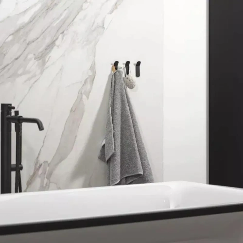 Крючки MyOry Ex Two для полотенец в интерьере современной ванной комнаты