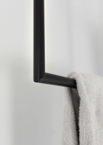 Конструкция потолочной вешалки MyOry TowelRail крупным планом