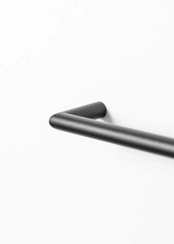 Деталь вешалки MyOry TowelCon - качество изгиба круглой трубы и порошкового покрытия