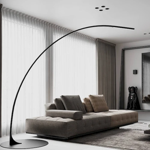  Современный черный торшер ArcLarge с арочной конструкцией в интерьере гостиной
