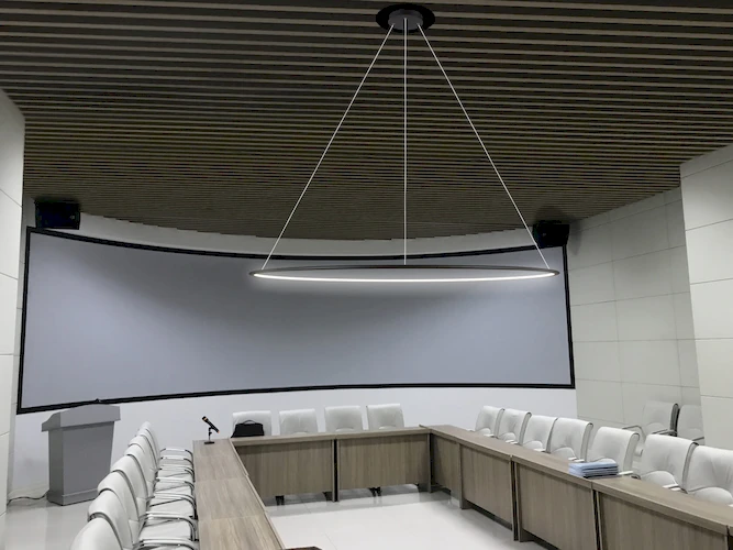 У нас вы можете заказать потолочные светильники. люстра производство glode "Olamp", который дополнит дизайн интнрьера вашей комнаты. Каталог мебели из России - AdtPro. Id-2