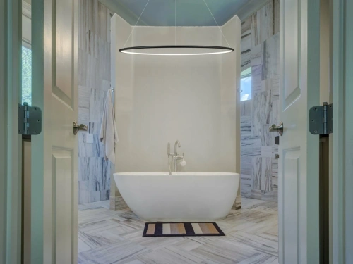 Влагозащищенный светодиодный светильник-кольцо OLamp над ванной с теплым расслабляющим светом