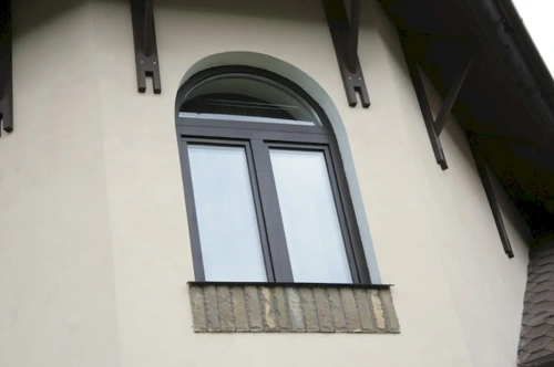 Деревянное окно арка ЕВРО Брус 78х78мм. Коттедж