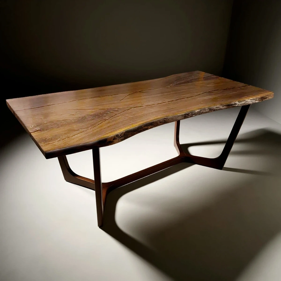 Защитное матовое покрытие, подчеркивающее текстуру дерева на столешнице.