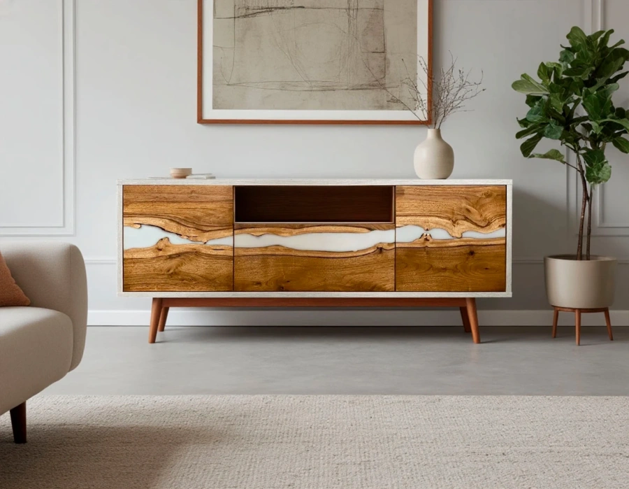 Мебель из дерева и смолы в светлом скандинавском интерьере гостиной с растениями