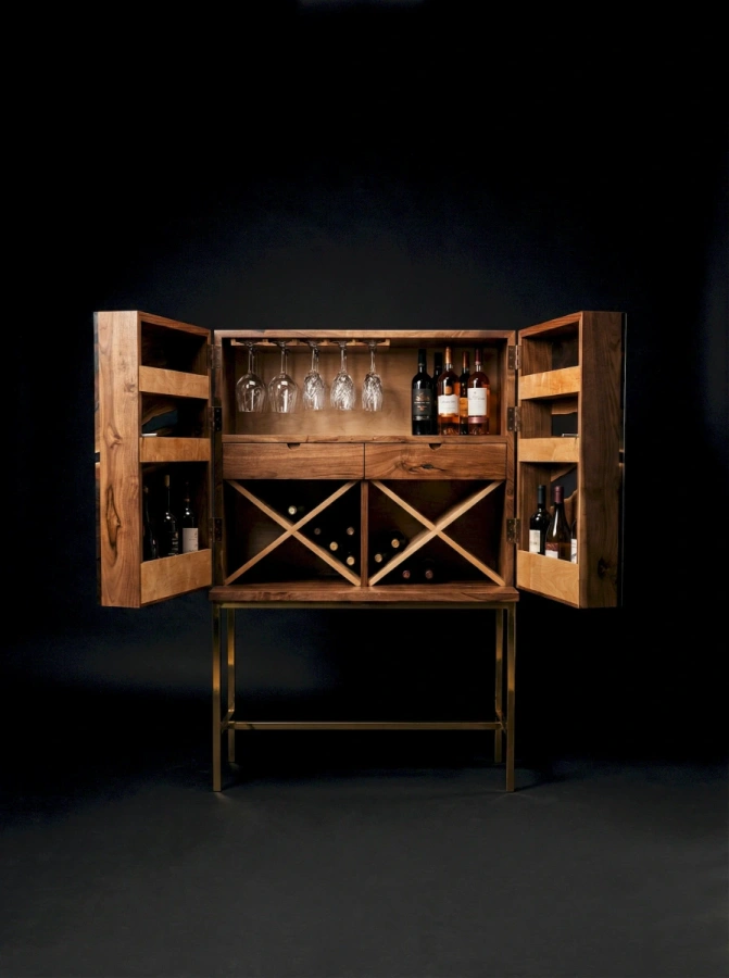 1252-302-vinnyy-shkaf-iz-massiva-amerikanskogo-oreha-20