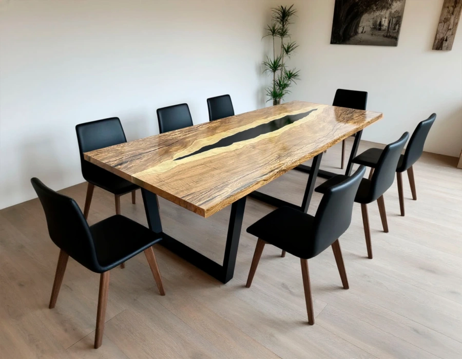 Ручная шлифовка и полировка обеспечивают шелковистую текстуру древесины