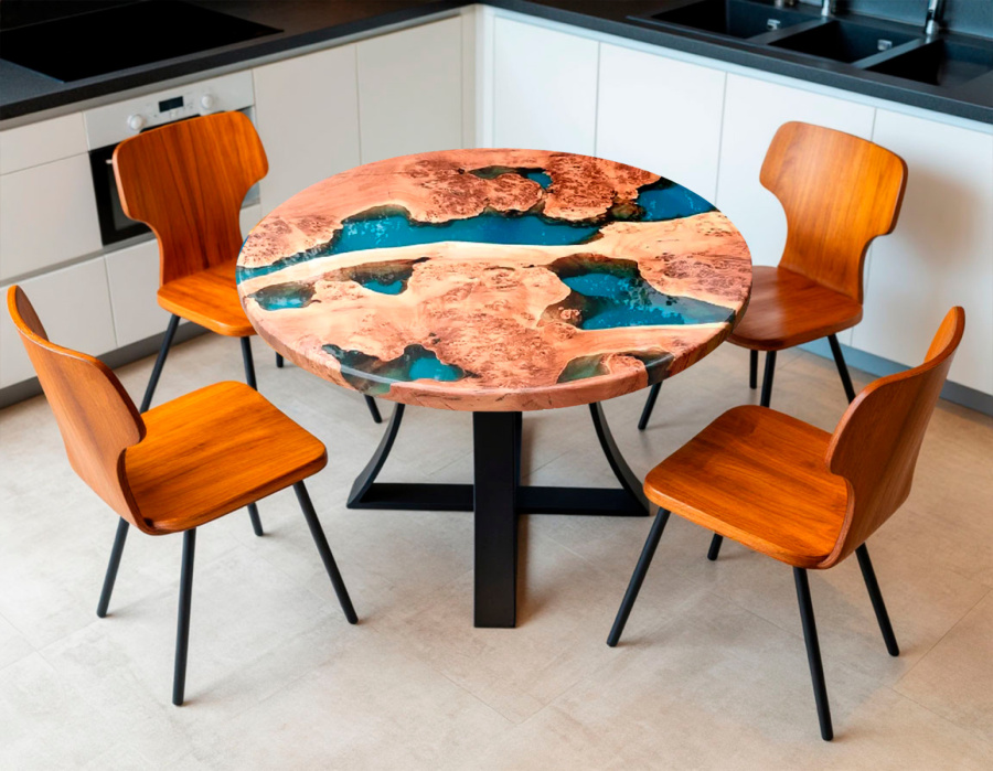 круглый стол Delight из массива каповой ивы с голубой эпоксидной в белой столовой id-1252.321