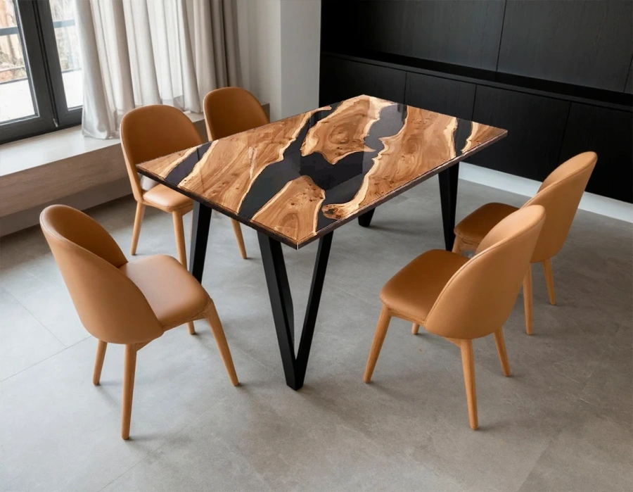 Тонкий обеденный стол из карагача и эпоксидки в светлой кухне-гостиной скандинавского стиля