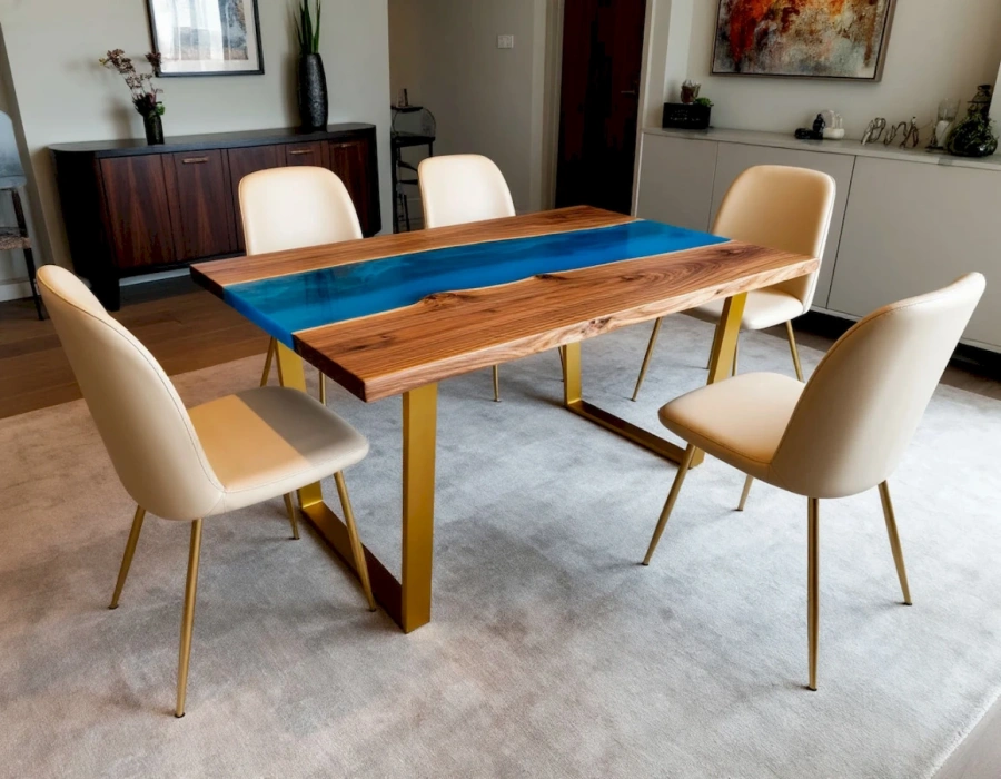 Стол с эпоксидной рекой, накрытый на 4 персоны, демонстрация вместимости