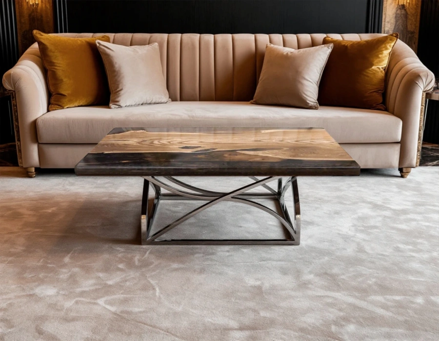 урнальный стол из дерева и эпоксидной смолы янтарный перламутр в гостиной неоклассика напротив дивана