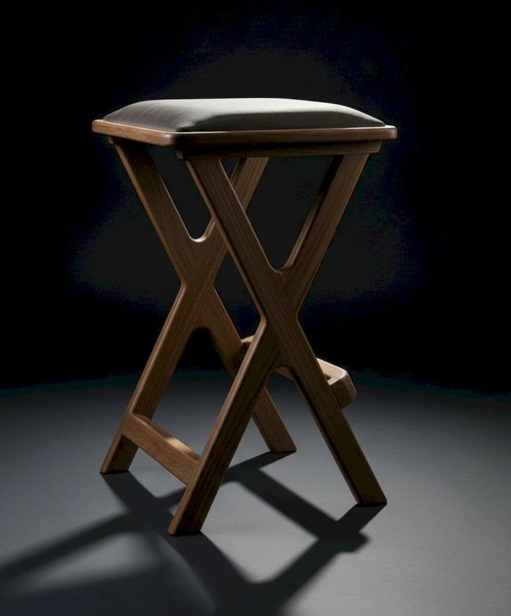 Боковой вид барного табурета, демонстрирующий перекрестную конструкцию ножек из массива дерева