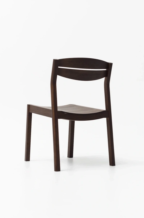 Стул Луг из массива твердых пород дерева. Кофейный