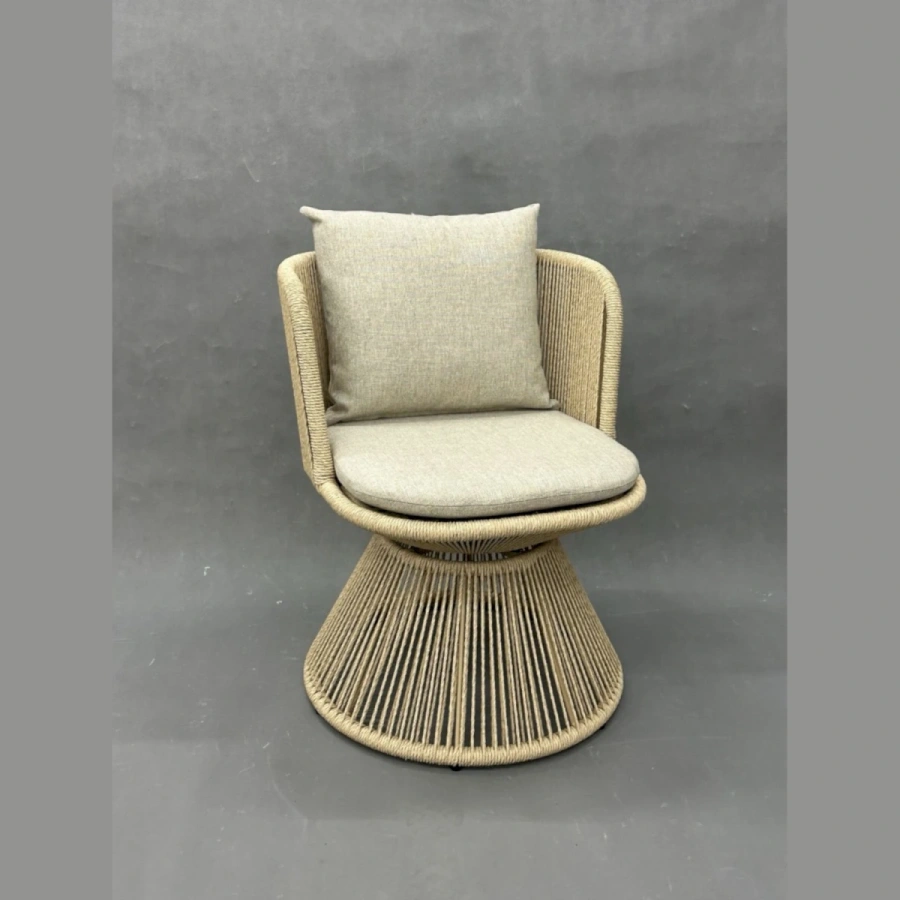 Плетёная садовая мебель кресло из ротанга с высокой спинкой и подушкой Бакара