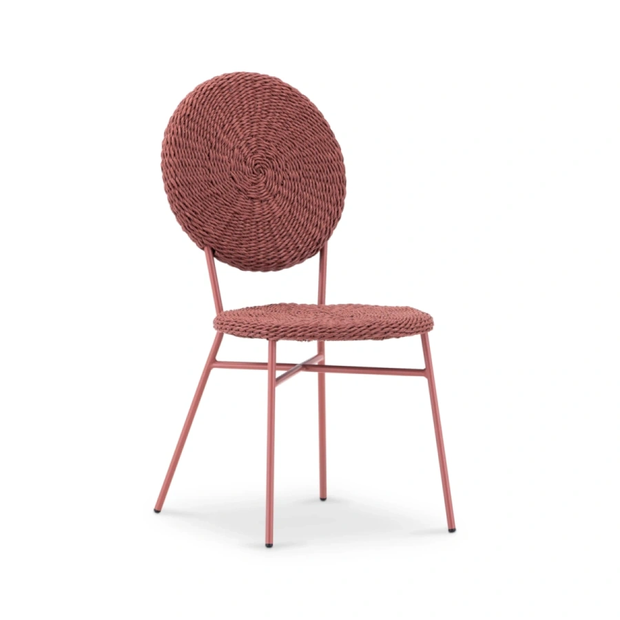  Надежное крепление металлических ножек у круглого плетёного стула Dolly