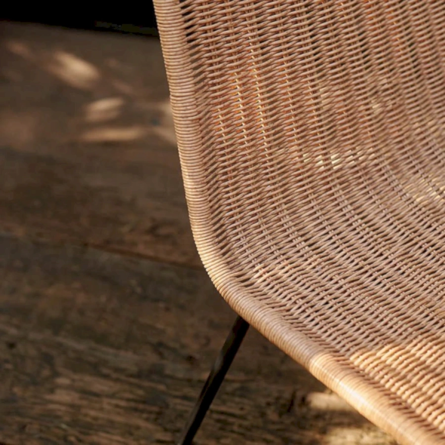 1270-68214-shtabeliruemyj-stul-dlya-terrasy-rotang-chernyj-metall-18