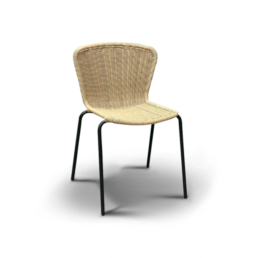 Стул для летней веранды и кафе стиль минимализм