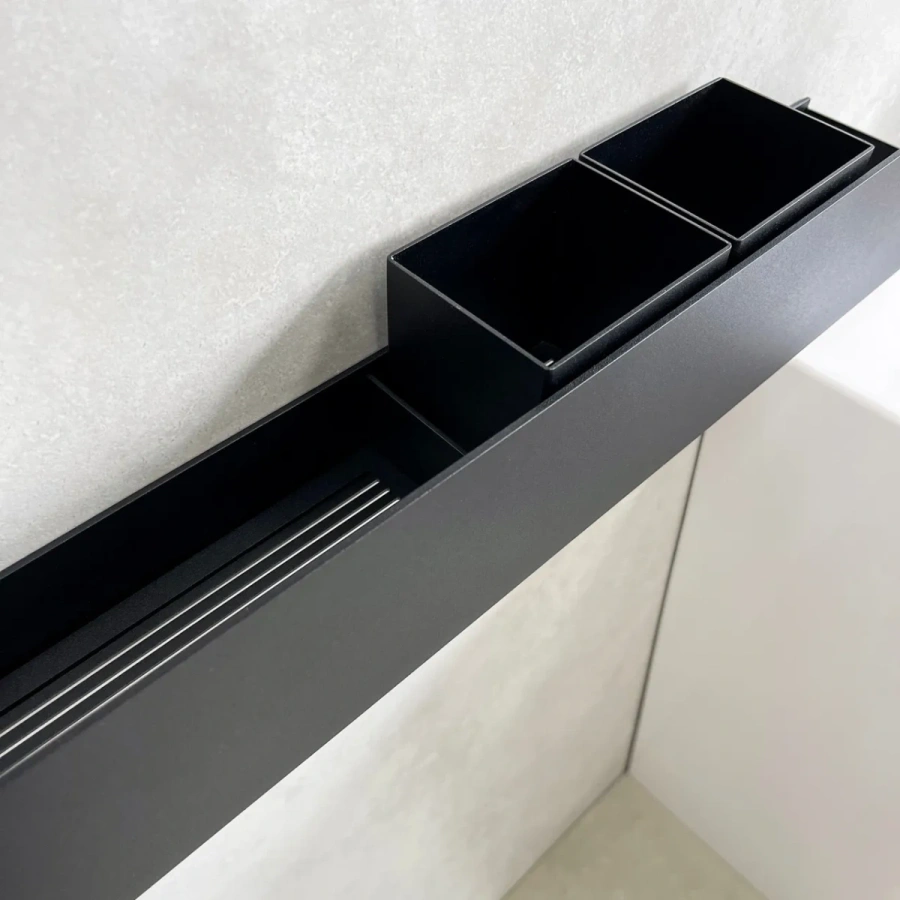 1280-000023-metallicheskaya-polka-myory-eju-round-s-polukruglym-bortikom-04