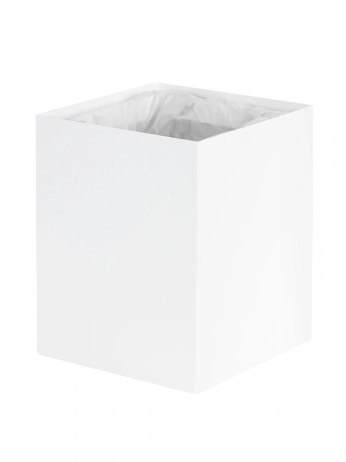 Белое небольшое мусорное ведро MyOry TrashBox One с крышкой 23×18×18см в ванной под раковину