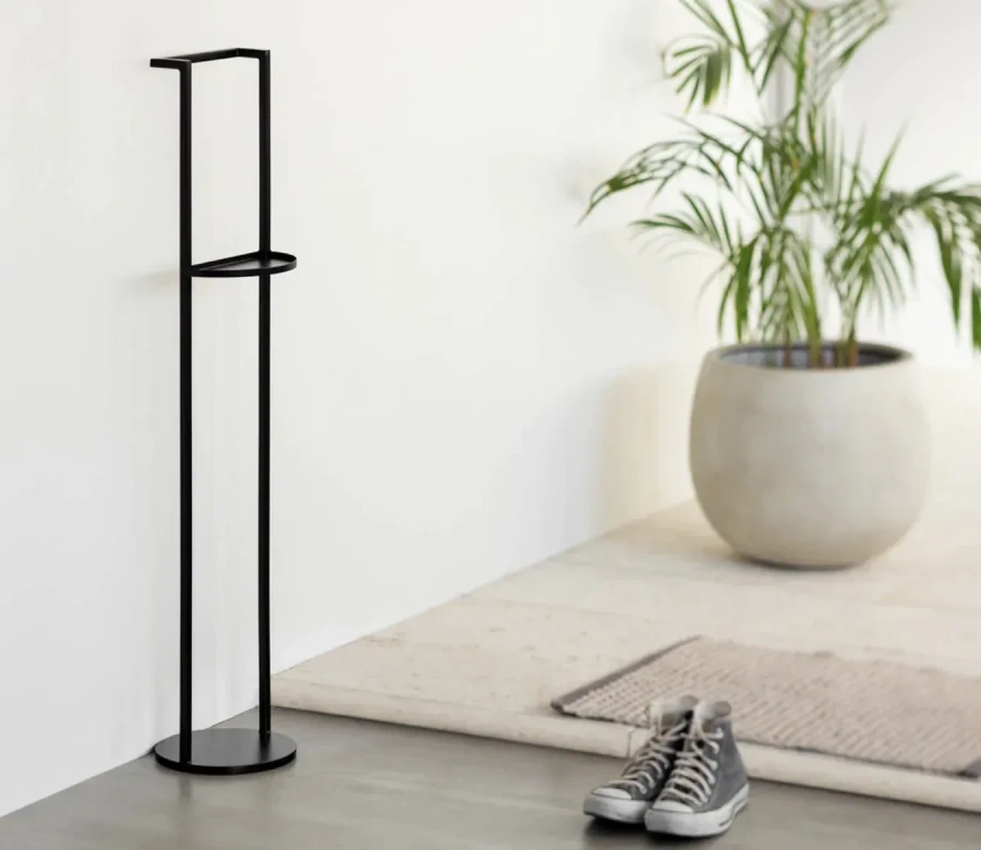 Металлическая вешалка MyOry Ondo в интерьере современной прихожей