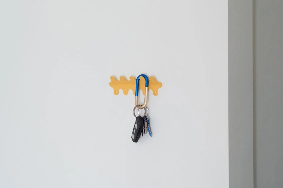 Вешалка MyOry Ex Five как органайзер для ключей в интерьере прихожей